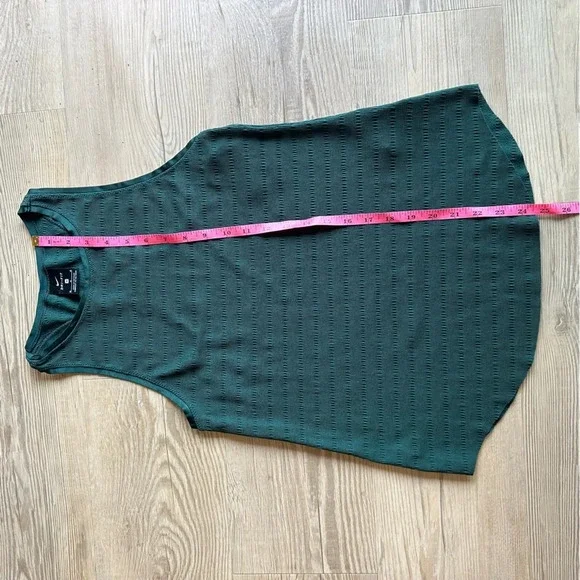 NIKE Yoga Women's Tank top size medium Knit top In dark Green, CU6321-397 - Picture 4 of 9